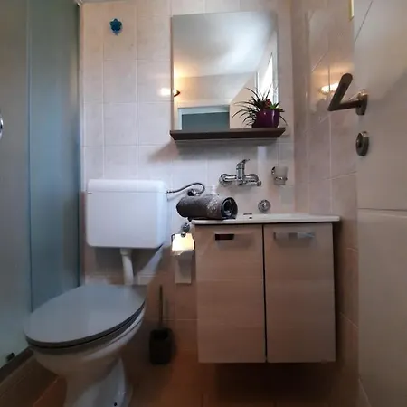 Апартаменты Neda Примоштен