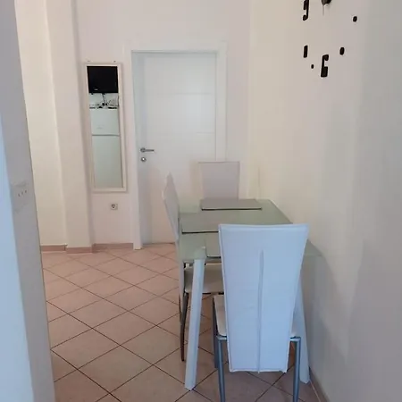 Neda Апартаменты Примоштен