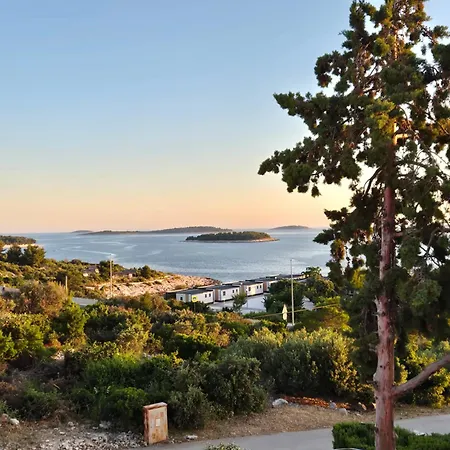 Апартаменты Neda Примоштен