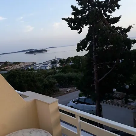 Neda Apartmán *