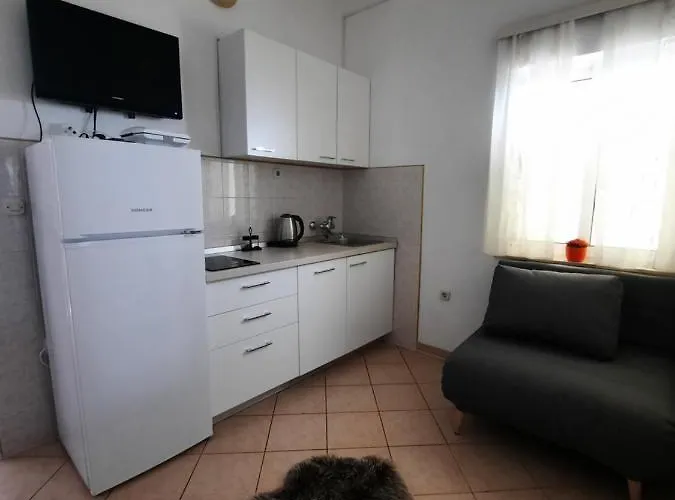 Neda * פרימוסטן